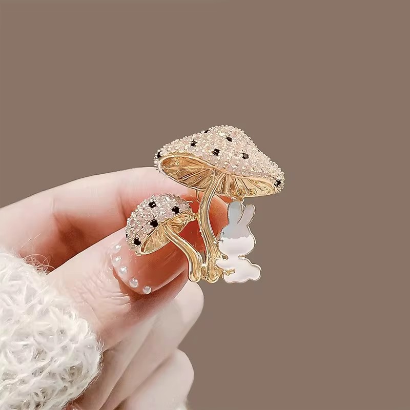 Romantic Rabbit Brooch for Men - Men'S Accessories Trends 2025 ulasan dan harga
