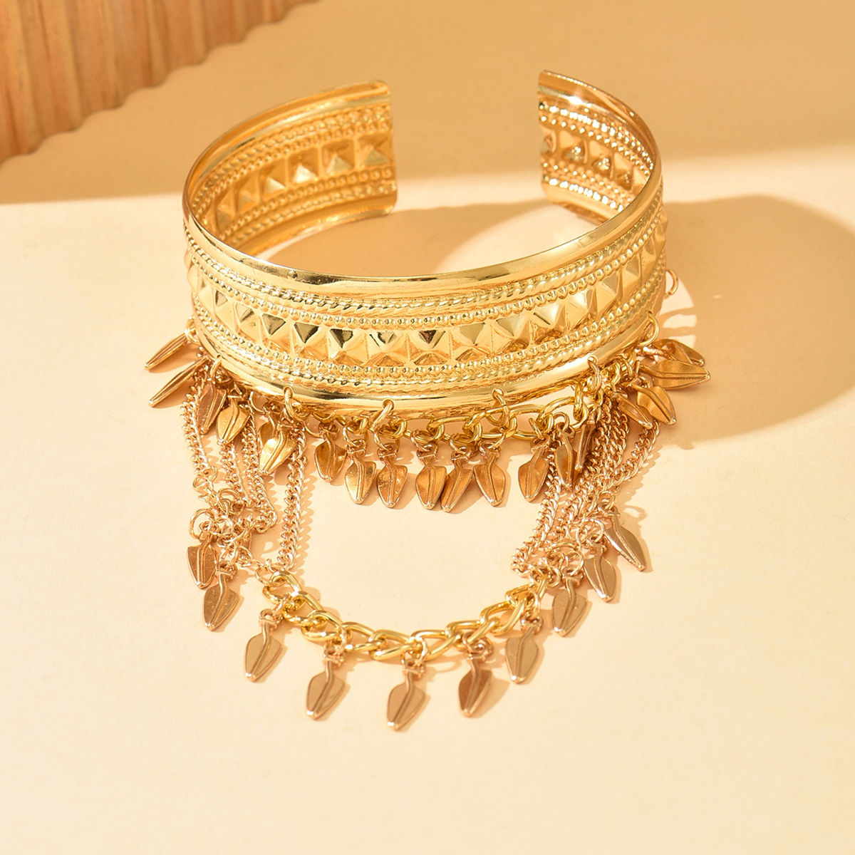 New Trendy Golden Metal Coin L - Men Accessories Chain And Bracelet ulasan dan harga